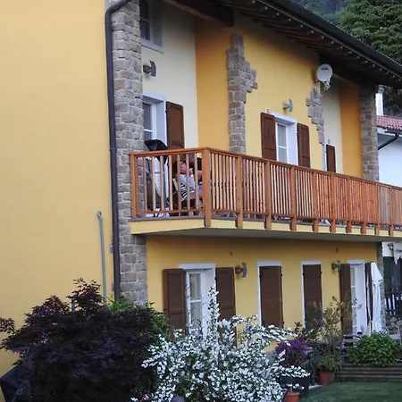 Tasel With Heated Pool Apartment