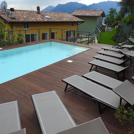Tasel With Heated Pool Appartement Malcesine